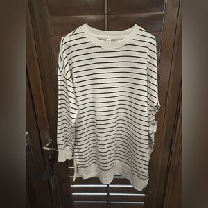 Old Navy Chic Black and White Striped Tunic - Size M - NWT